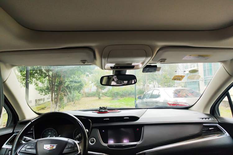 Used Cadillac XT5 2018 25T Luxury Model