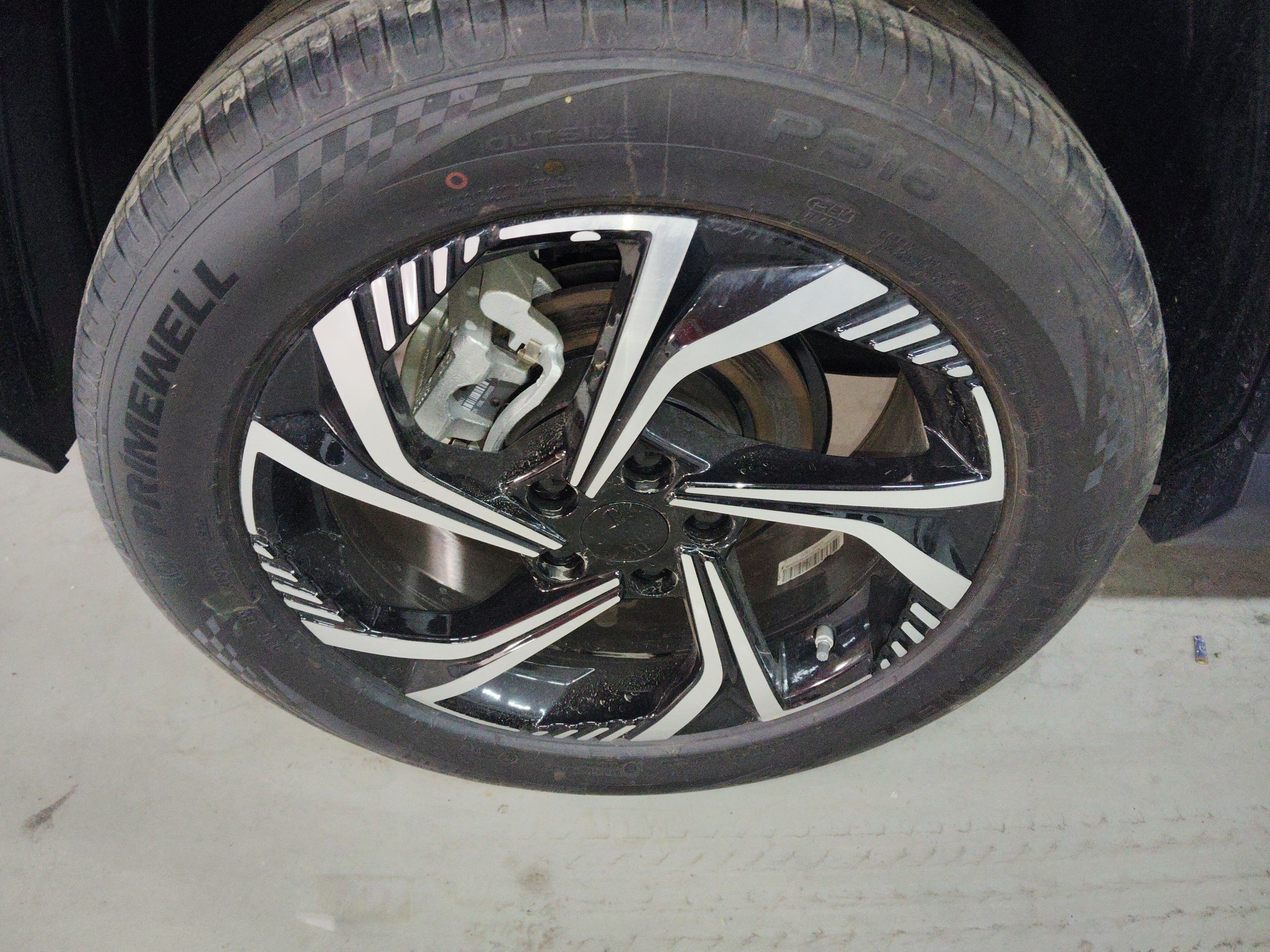 Geely Auto Emgrand X7 Sport 2024 1.5TD Smart Connect+ — снимка 11