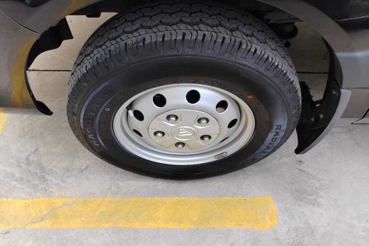 Used Foton Toano 2024 Urban Edition Multi-Function 2.0T Automatic Short Wheelbase Low-Roof Single-Tire Rear 5-Seater
