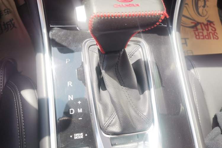 Used CHANGAN CS75 2021 Honor Million Edition 280T DCT Luxury Model Gear Lever