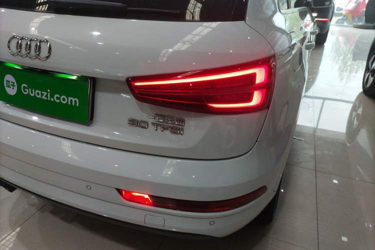 Used Audi Q3 2018 30th Anniversary Edition 30 TFSI Fashion Model Right Rear Taillight