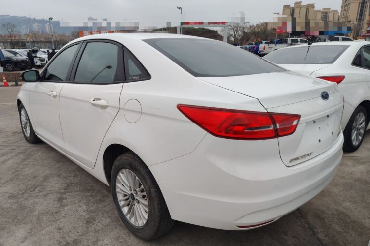 Used Ford Escort 2015 1.5L Manual Comfort Model
