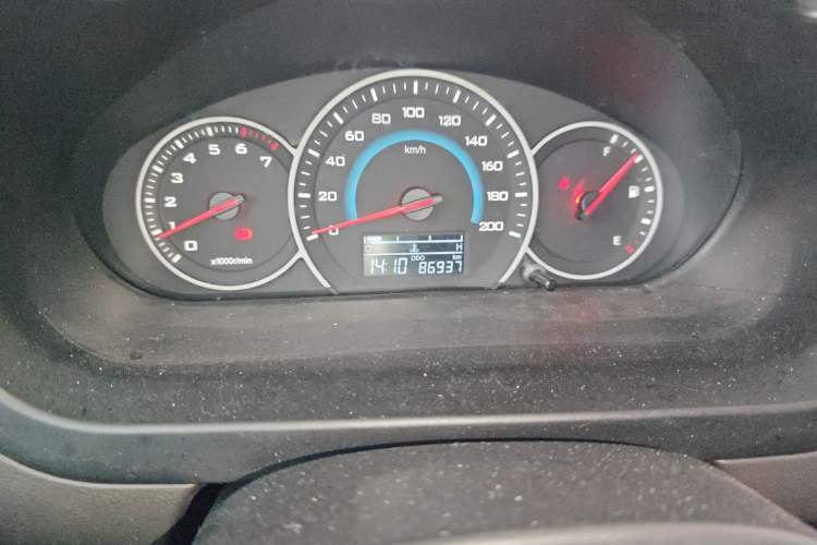 Used Wuling Rongguang V 2016 1.5L Standard Version Odometer Close Up