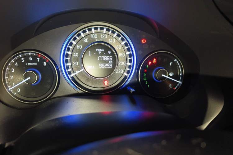 Used Honda Crider 2013 1.8L automatic comfort version
