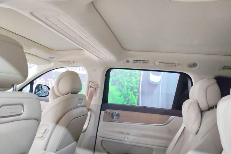 Used Hima AITO M9 2025 Extended-Range Ultra Version 52 kWh 6-Seater
