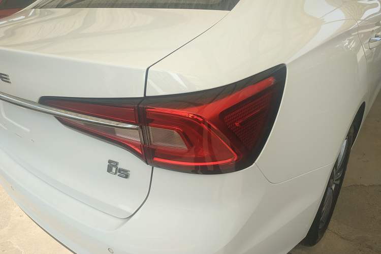 Used Roewe i5 2019 1.5L Manual 4G Connectable Langhao Edition
