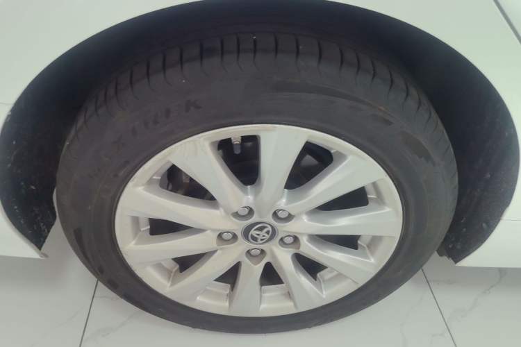 Used Toyota Camry 2019 Revised Version 2.0G Luxury Edition Right Rear Wheel Hub