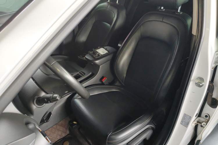 Used Hyundai ENCINO 2018 1.6T Dual-Clutch Zhilian Edition China V Standard
