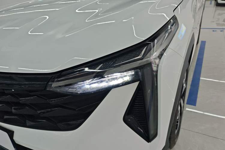 Used Geely Auto Emgrand X7 Sport 2024 1.5TD Smart Connect+ Left Front Headlight