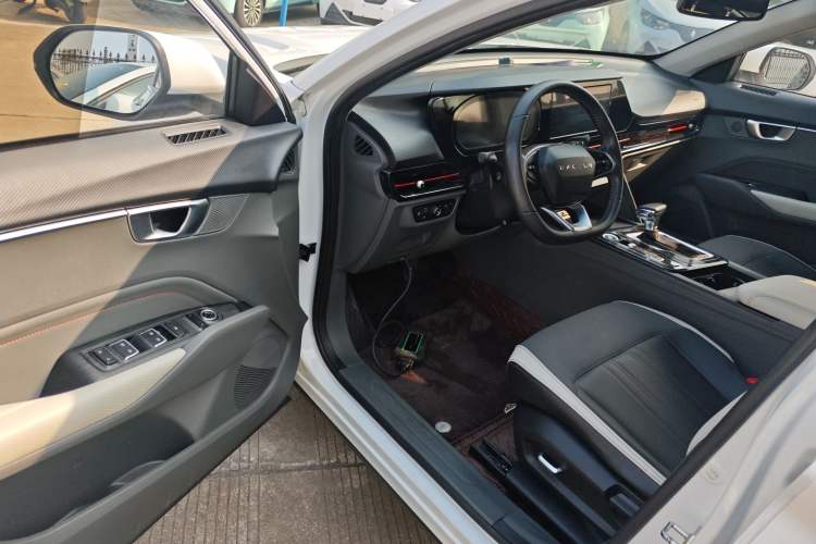 Used Baojun RC-6 2019 1.5T CVT 24-Hour Online Luxury Edition