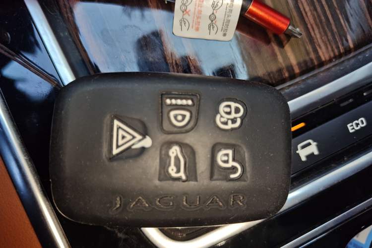 Used Jaguar XFL 2017 XFL 3.0 SC 340 PS Luxury Edition
