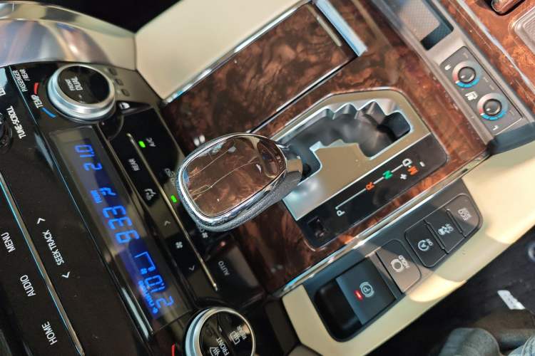 Used Toyota Alphard 2018 Revised Version 3.5L Luxury Edition