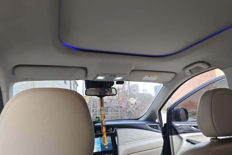 Used CHANGAN OSHAN Cosmos 2019 1.5T Manual Elite Version China V Standard Headliner