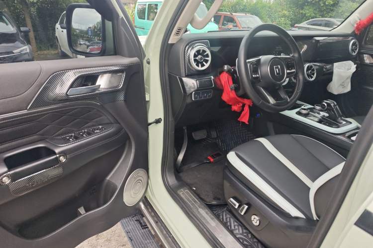 Used Tank 300 2021 City Edition 2.0T—Truly Stylish
