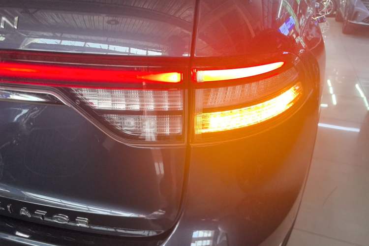 Used Lincoln Aviator 2020 3.0T V6 All-Wheel Drive Executive Version
