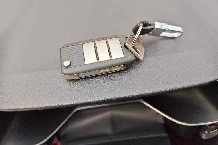 Used MG 6 2017 20T Manual Luxury Smart Connect Version China V Standard