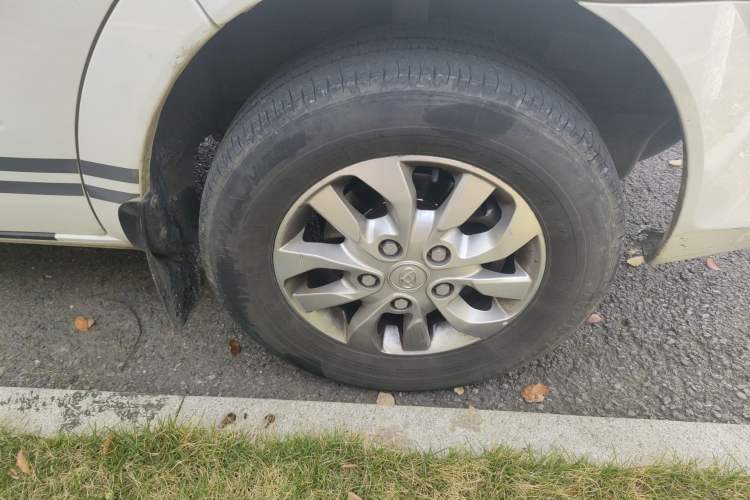 Used SAIC MAXUS Xintu V80 2021 2.0T PLUS Manual City Edition Short Wheelbase Ultra-Low Roof 5/6 Seats
