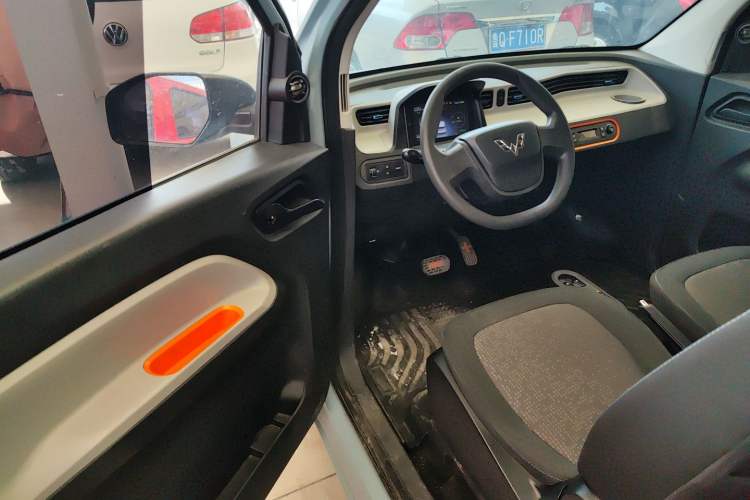 Used Wuling Hongguang MINIEV 2020 Freedom Version Lithium Iron Phosphate Driver Seat