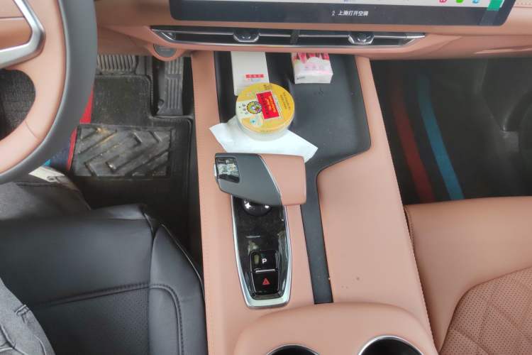 Used CHANGAN UNI-Z New Energy 2024 Blue Whale Smart Electric iDD 125km Excellence Model