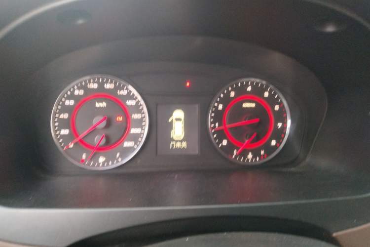 Used SAIC MAXUS G10 2016 2.0T Automatic Luxury Executive Edition
