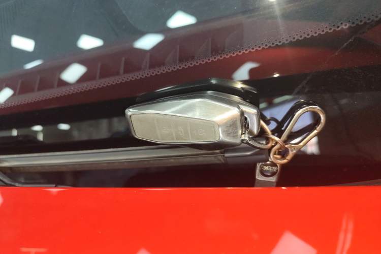 Used iCAR 03T 2024 501km Four-wheel Drive Long-Range Version Vehicle Key