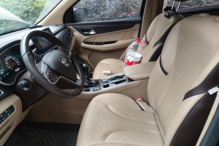 Used Baojun 730 2017 1.8L iAMT Prestige Version 7 Seats
