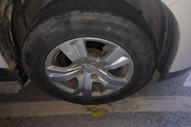 Used Peugeot 2008 2015 Playful Edition 1.6L Automatic Jade Model Right Front Wheel Hub