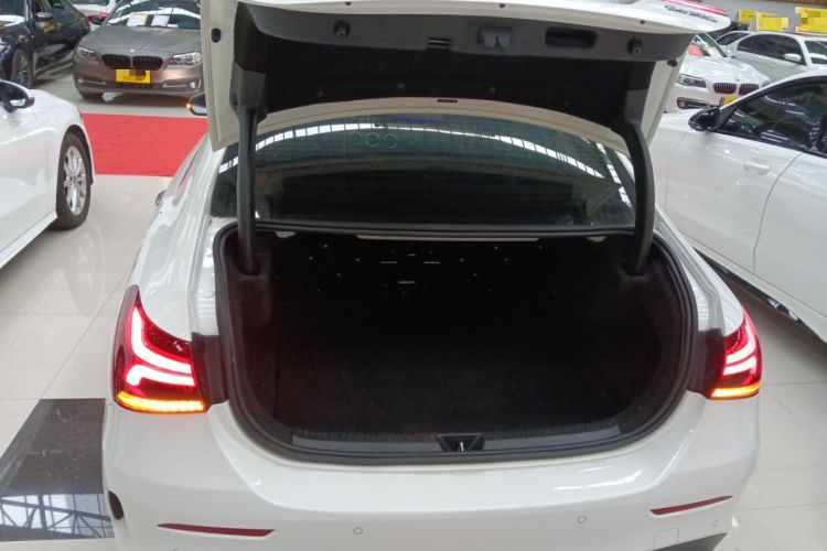 Used Mercedes-Benz A-Class 2022 Restyled A 200 L Sport Sedan Fashion Version
