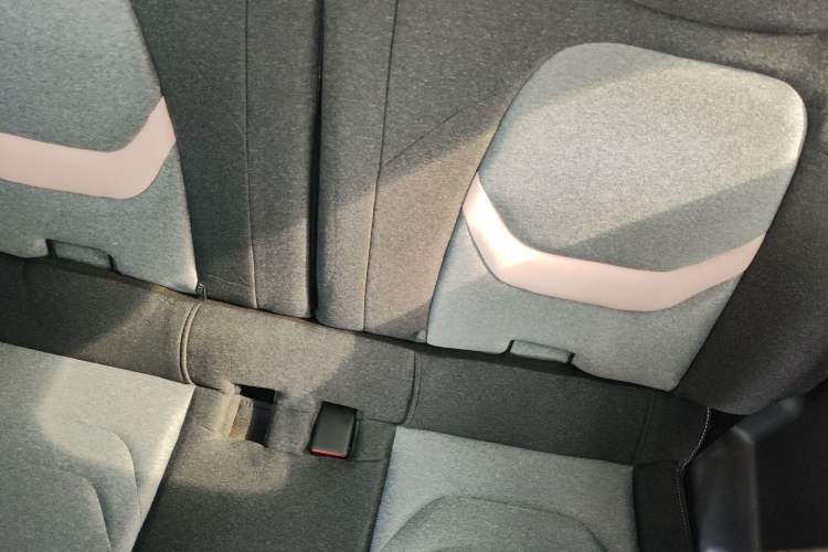 Used Chery QQ Ice Cream 2022 170km Sundae Phosphate Lithium-Ion
