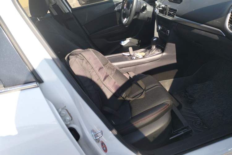 Used Mazda 3 Axela 2017 Hatchback 1.5L Automatic Luxury Model Emission Standard China V Right Front Seat