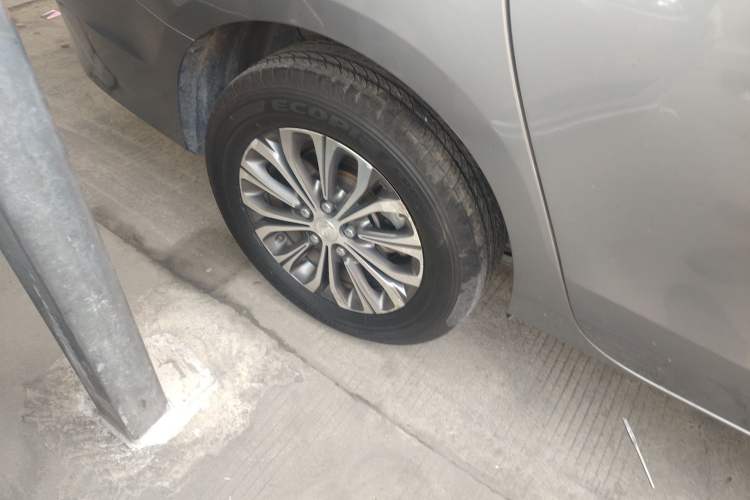 Used Buick GL8 2020 Land Cruiser Executive Class 652T Comfort Model
