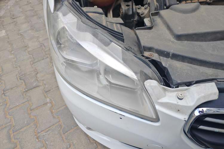 Used Peugeot 301 2016 1.6L Automatic Comfort Edition Right Front Headlight