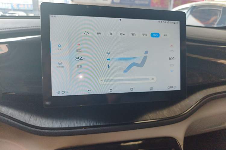 Used BYD Qin PLUS 2024 HONOR Edition DM-i 55KM Leading Model Audio And AC Panel