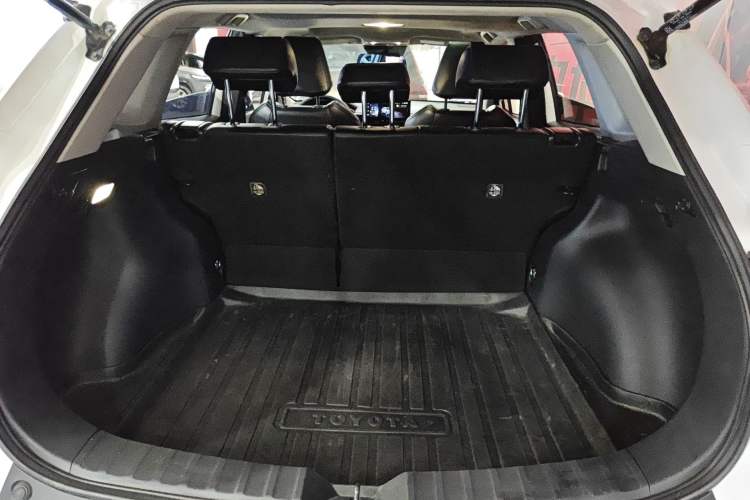 Used Toyota Corolla Cross 2023 2.0L Elite Edition Trunk