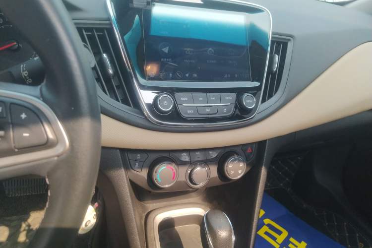 Used Chevrolet Monza 2022 320 Automatic Enjoyment Sunroof Version
