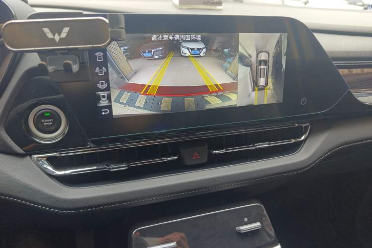 Used Wuling Victory 2020 1.5T CVT Flagship Edition Audio And AC Panel