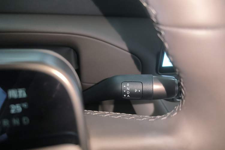 Used Li Auto MEGA 2024 Ultra Model