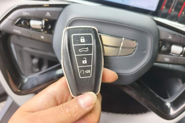 Used Geely Auto FX11 2024 1.5TD DCT Prestige Edition
