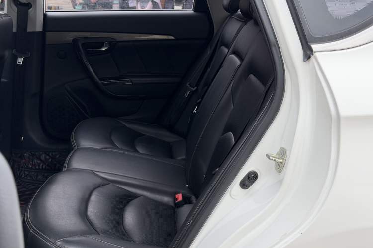 Used GAC Trumpchi GA6 2016 235T DCT Elite Edition Left Rear Seat