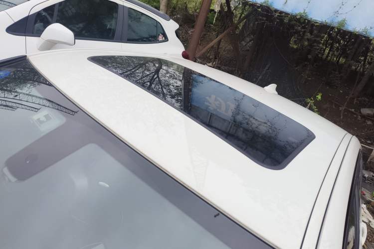 Used BMW 3 Series 2018 320i M Sport Package Roof