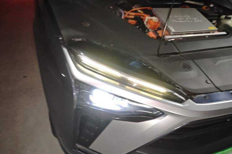 Used Nio ES8 2020 415 km Range 6-Seater Version