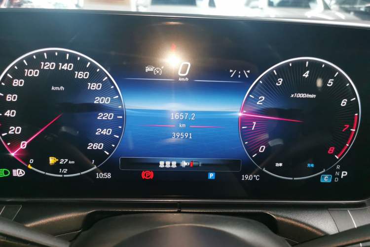 Used Mercedes-Benz C-Class 2023 Revised C 200 L Sport Edition Instrument Cluster