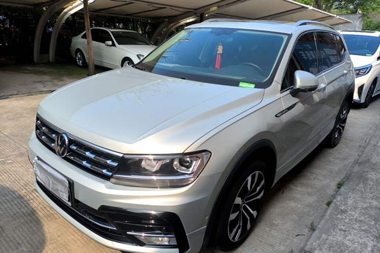 Used Volkswagen Tiguan L 2021 330TSI Automatic Two-Wheel Drive R-Line Enhanced Edition