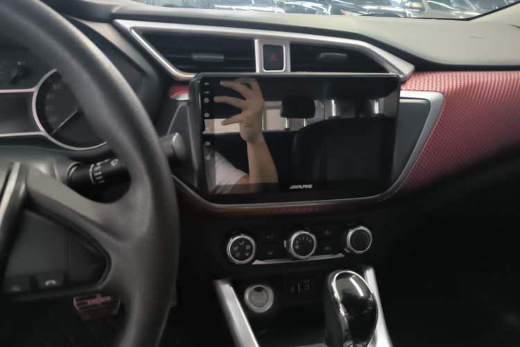 Used Nissan Lannia 2016 1.6L CVT Smart Cool Edition Audio And AC Panel