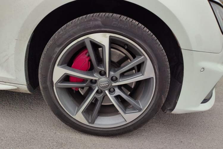 Used Audi A4L 2019 45 TFSI quattro Sport model China VI standard