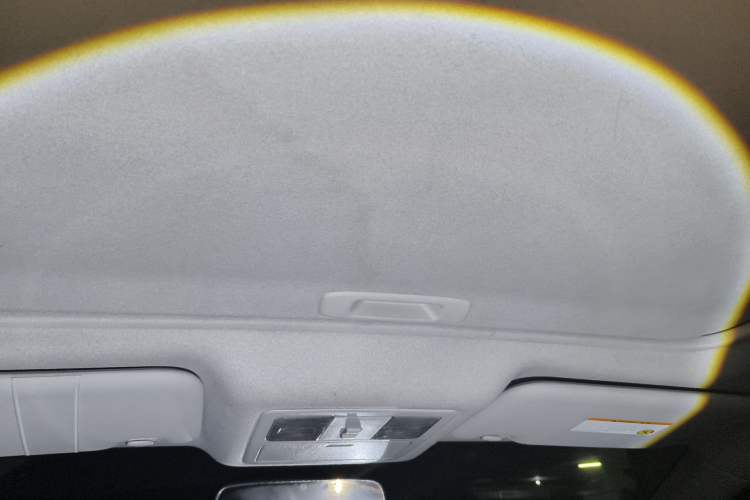 Used Nissan Tiida 2011 1.6L CVT Smart Version Headliner