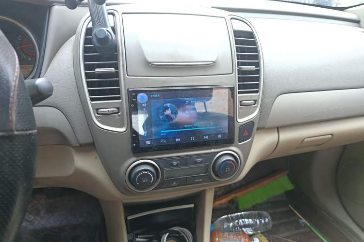 Used Nissan Sylphy 2012 Classic 1.6XE Manual Comfort Edition Audio And AC Panel