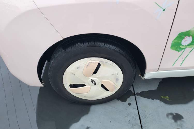 Used Chery QQ Ice Cream 2022 170km Sundae Phosphate Lithium-Ion
