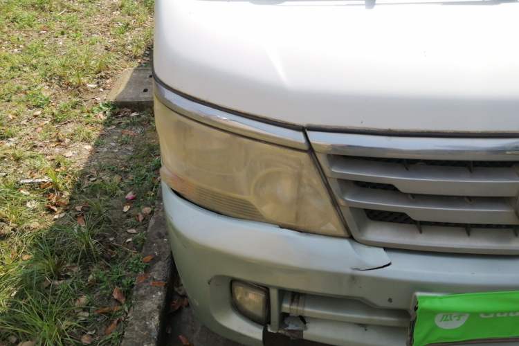 Used Jinbei Hiace 2011 2.0L 5th Generation Kuaiyunwang Standard Version 4G19 Right Front Headlight