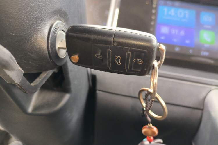 Used Guangtong Auto makeup Logistics Vehicle 2024 3.1T 2-Seater 4.99-Meter All-Electric Closed Cargo Van with 41.86 kWh Vehicle Key